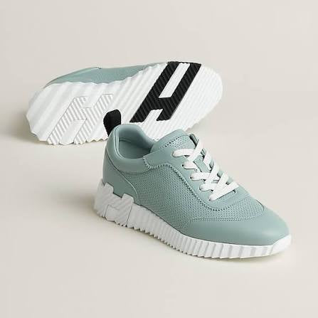 Hermes bouncing