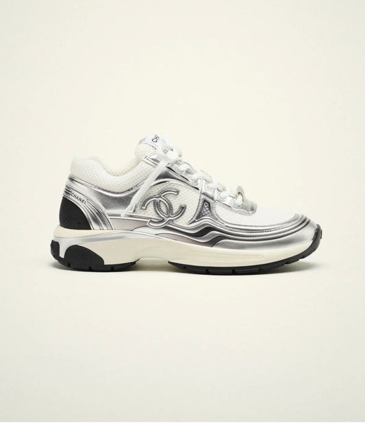 Chanel runner